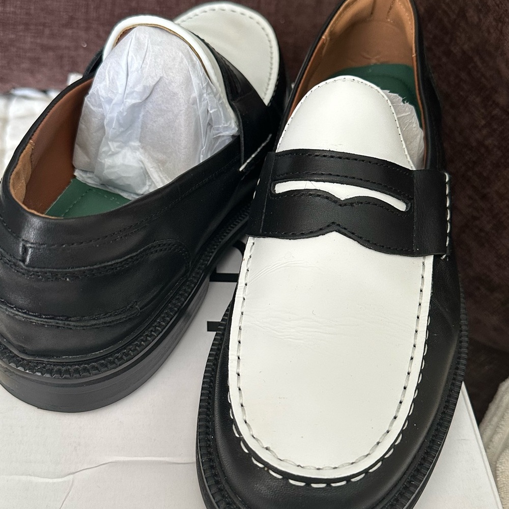 Black/white loafer - Picture 5 of 5